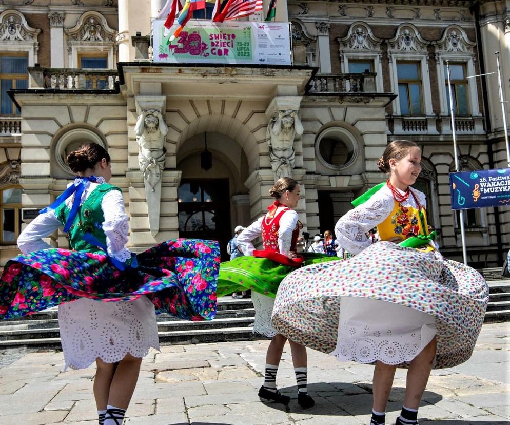 Nowym Sączem będą rządzić mali górale z całego świata.  Rusza Święto Dzieci Gór 