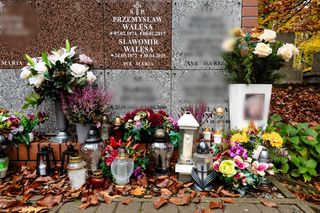 Grób synów Lecha Wałęsy, Przemysława i Sławomira