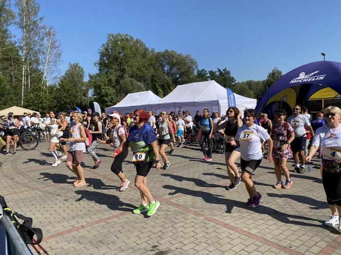 Kilometry Pomocy Michelin 2024. Sportowe emocje na plaży miejskiej w Olsztynie. Zobacz zdjęcia!