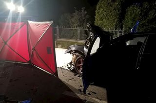  Śmiertelny wypadek pod Sieradzem. 23-letnia kobieta nie żyje [ZDJĘCIA].