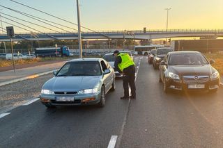 Policjanci z Torunia przeprowadzili akcję pt. Trzeźwy poranek. Korki w mieście