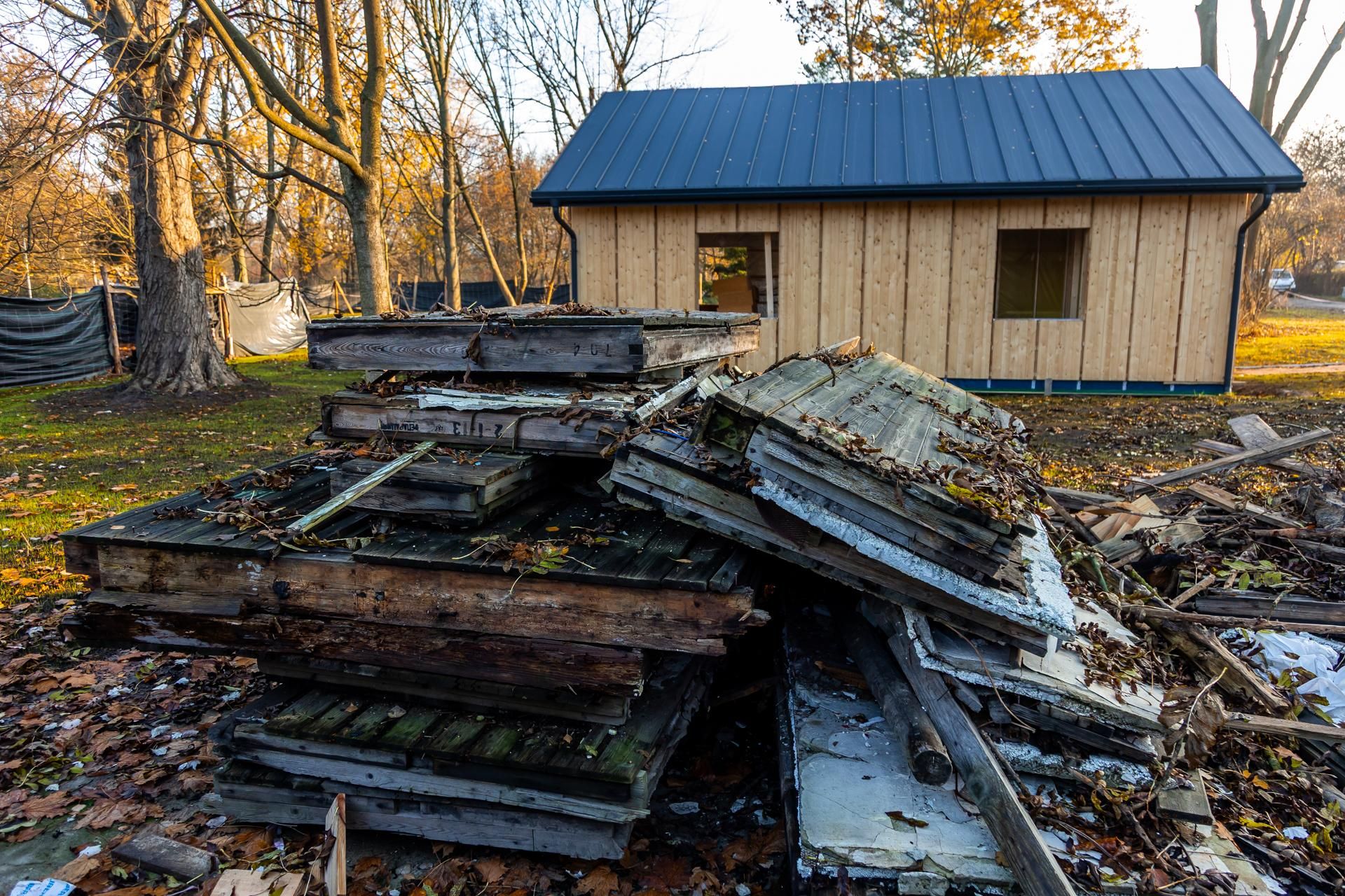 Odbudowa domków fińskich na Polu Mokotowskim