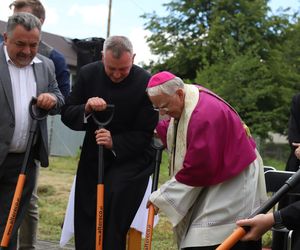 Abp  Jędraszewski poświęcił budowę Zakładu Opiekuńczo-Leczniczego Caritas w Zatorze