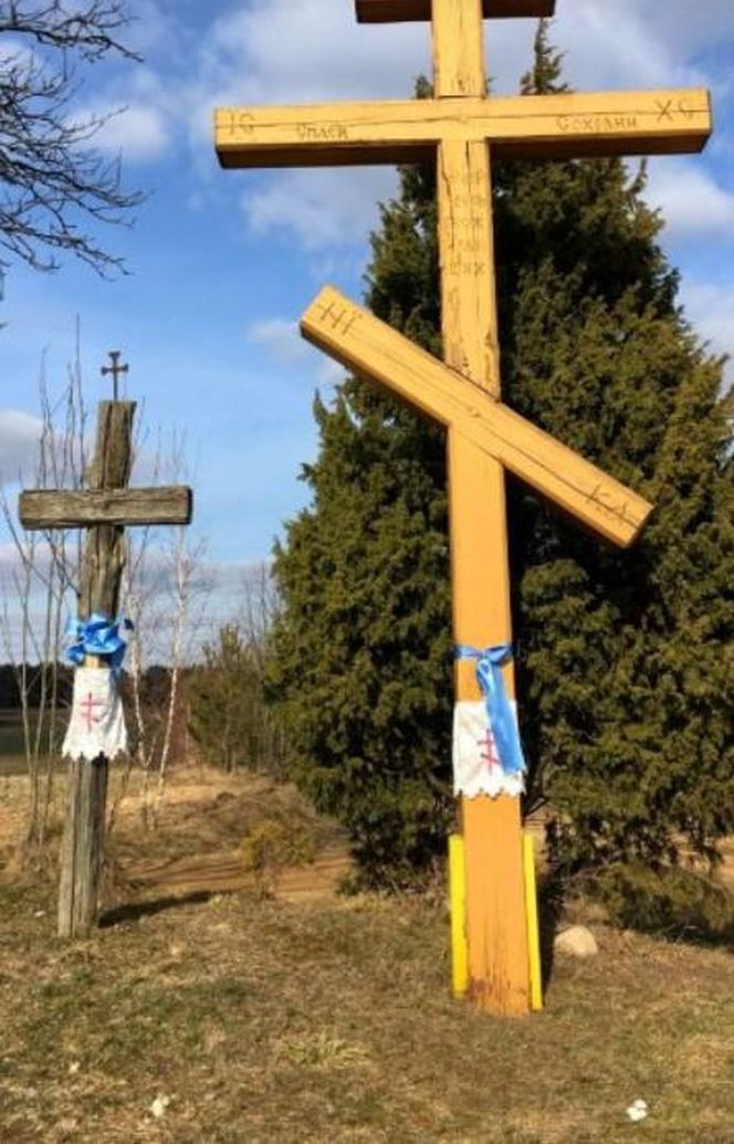 Magiczne drewniane domy z okiennicami na Podlasiu