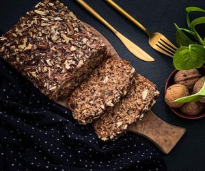 Już nie piekę chleba na drożdżach. Teraz robię go z płatków owsianych i jogurtu 