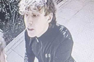 Rozpoznajesz tego mężczyznę? Brutalny napad na ulicy w Warszawie