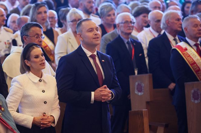 Fałszywy ksiądz zakłócił mszę z udziałem prezydenta Nawrockiego