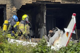 Sportowy samolot runął na dom! Dwie osoby nie żyją