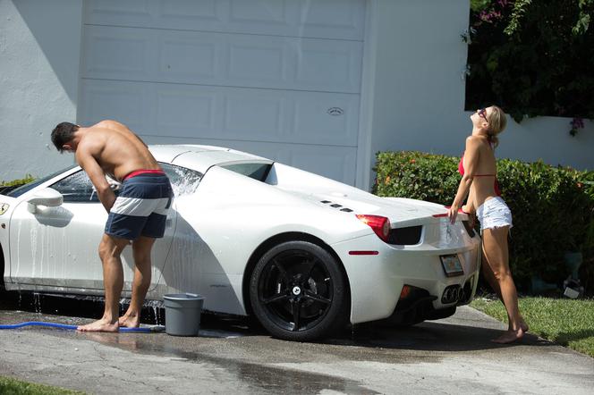 JOANNA KRUPA, ROMAIN ZAGO