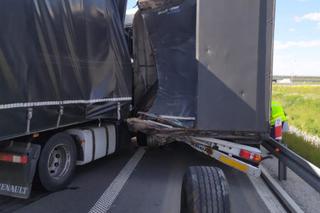 Zderzenie dwóch ciężarówek pod Lesznem. Ich kierowcy wyszli cało      