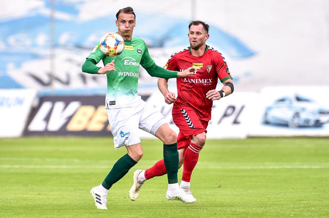 Rafał Makowski (zielona koszulka) strzelił w tym sezonie 7 goli dla Radomiaka.
