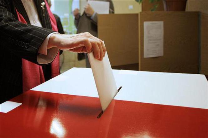 Chcą odpartyjnienia sekmiku województwa