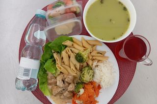 Tak karmią w krakowskim szpitalu. Placówka pokazała zdjęcia. Pacjenci komentują