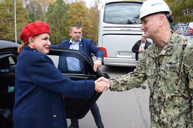 Ambasador USA, Georgette Mosbacher odwiedziła bazę amerykańskiej Marynarki Wojennej w Redzikowie