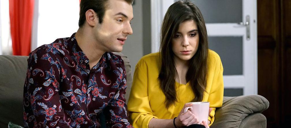 Barwy szczęścia, odcinek 1881. Agata (Natalia Zambrzycka), Paweł (Mateusz Rzeźniczak)