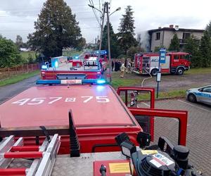 Tragiczny pożar na plebanii w Kozłowie. Zginęła jedna osoba 