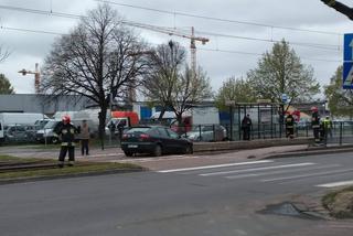 Gdańsk: Samochód na torach! Ruch tramwajów wstrzymany [ZDJĘCIA]