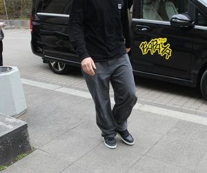 Wojciech Szczęsny z dziećmi na premierze filmu o sobie