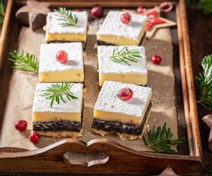 Kremowa kokosanka z makiem. Świąteczne ciasto, które zachwyci od pierwszego kęsa