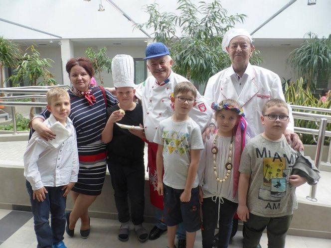  15 Edycja kremówki papieskiej. 