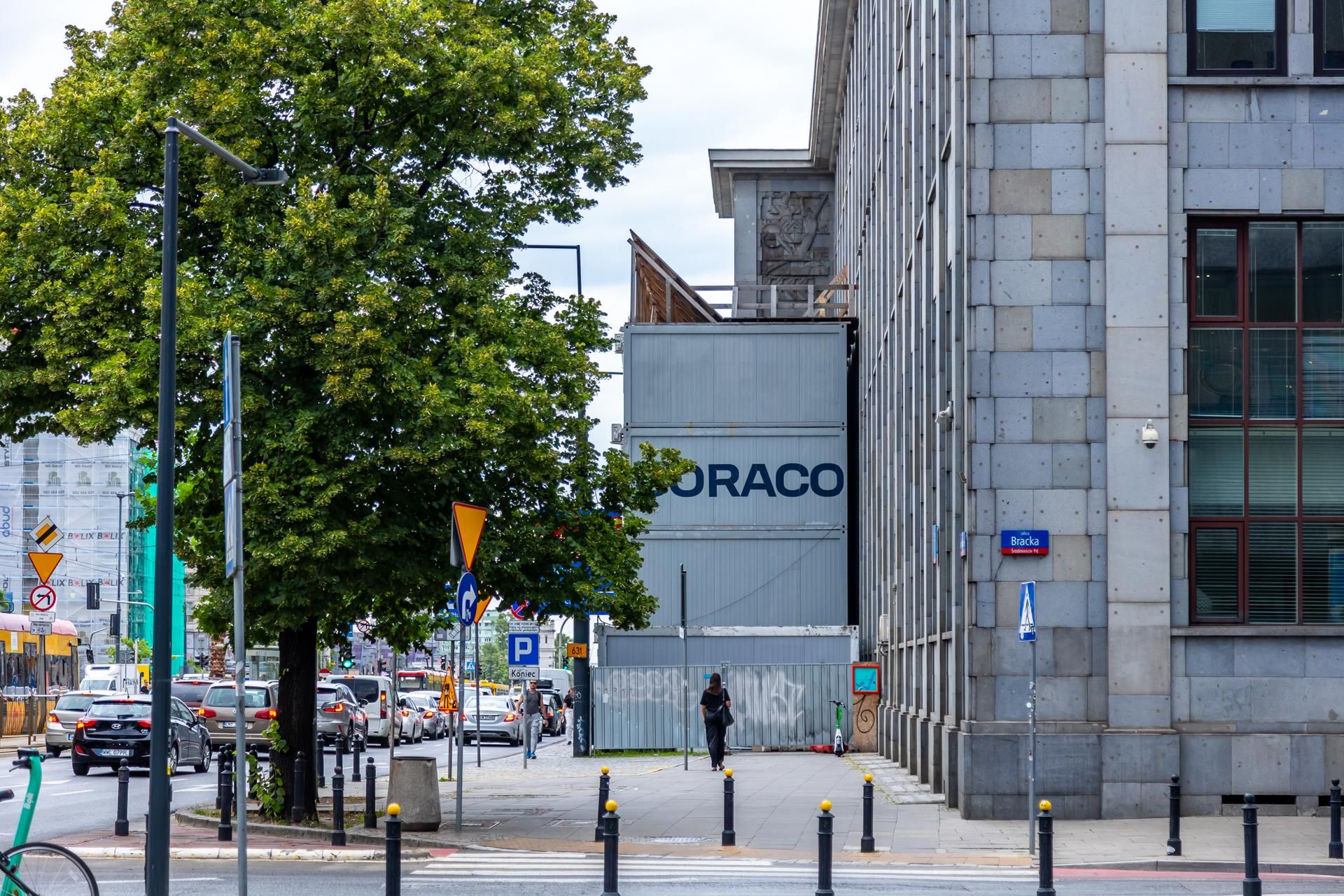 Gmach Banku Gospodarstwa Krajowego w Warszawie w trakcie remontu