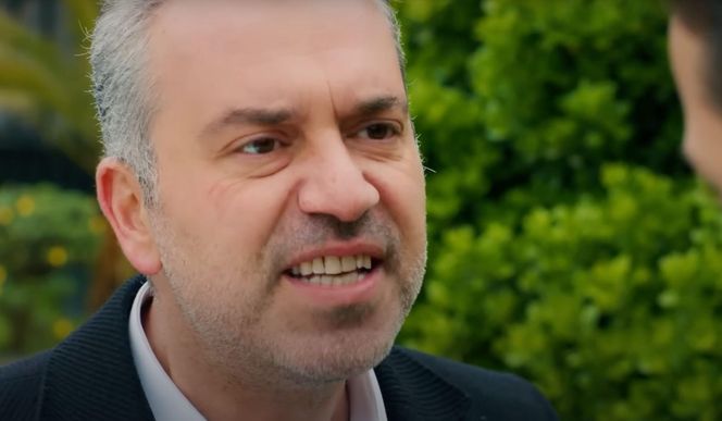 Feraye odkryje, że Melis jest szantażowana przez Ragipa.