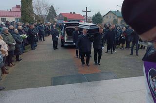 Pogrzeb sierż. sztab. Mateusza Biernackiego. Ostatnie pożegnanie zmarłego policjanta