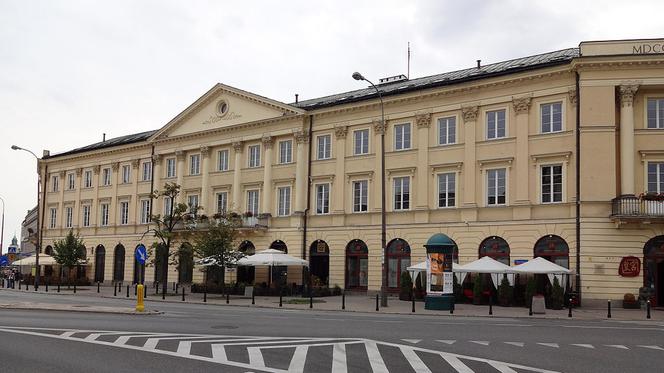 Tych miejsc już nie zobaczycie! Oto kultowe kawiarnie przedwojennej Warszawy [GALERIA]