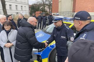 Słupska policja otrzymała cztery nowe radiowozy