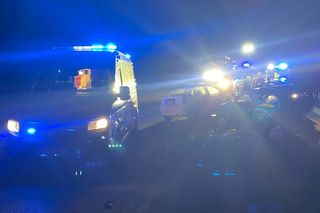 Dwie osoby poszkodowane w zderzeniu trzech aut koło Leszna