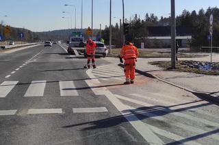 Wypadek koło Kielc. Na trasie krajowej zderzyły się dwa samochody