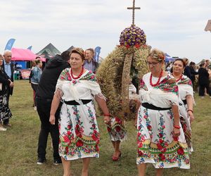 Korowód dożynkowy na dożynkach wojewódzkich 2025 w Świdniku