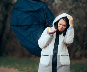 Deszcze i wichury wdzierają się do Polski. Paskudna pogoda uderzy w lutym. Analiza eksperta