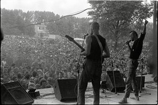 Zakazane festiwale PRL-u. Dlaczego władza nienawidziła rocka? Historia Jarocina i innych imprez