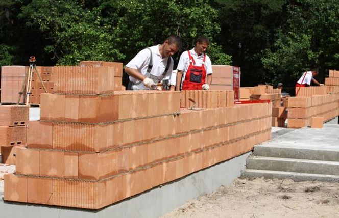 Ściany z wypalanej gliny. Zasady murowania z pustaków ceramicznych