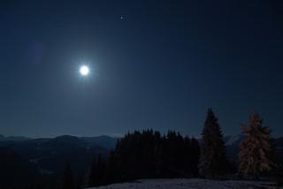 Najdłuższa noc w roku - kiedy jest? Piosenki o nocy na przesilenie zimowe LISTA PRZEBOJÓW