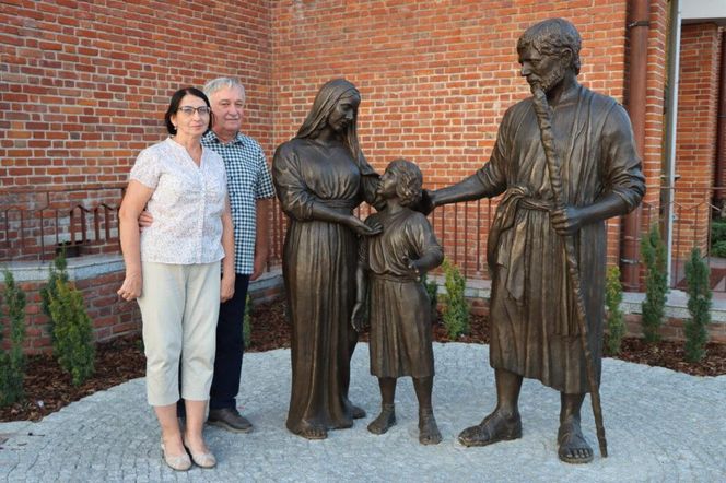 W Olsztynie stanął wyjątkowy pomnik. Ma przypominać o ważnych wartościach [ZDJĘCIA]