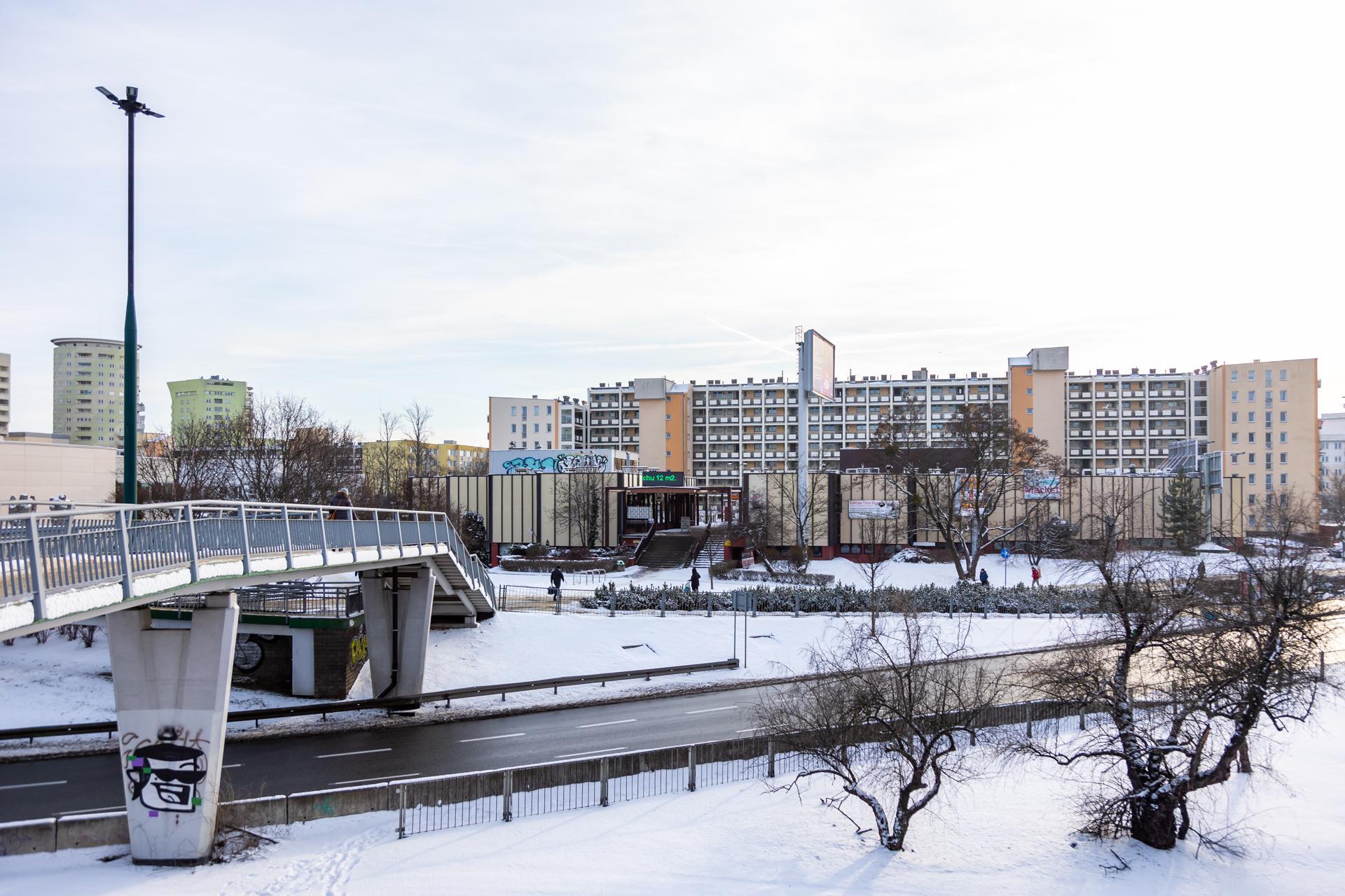 Przyczółek Grochowski - zdjęcia warszawskiego Pekinu. Zobacz, jak wygląda najdłuższy blok w Polsce