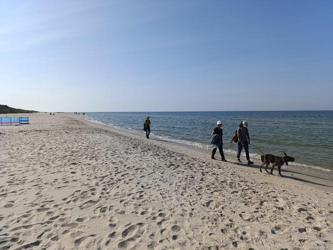 Koniec sezonu w Lubiatowie. Plaża i pusty camping