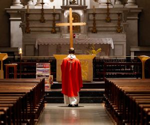 Zarobki księży w Polsce