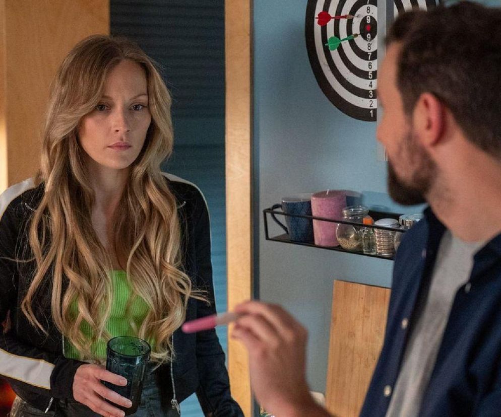 Barwy szczęścia. Renata nie chciała dziecka z Kodurem, a prywatnie Anna Mrozowska dopiero co została mamą! To dlatego zniknęła z serialu - ZDJĘCIA