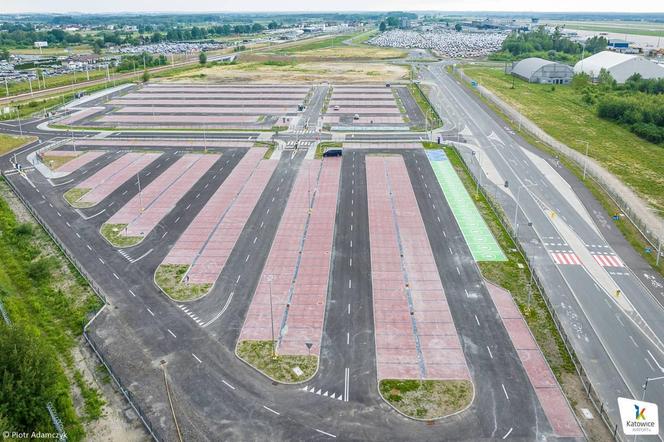 Nowy parking na lotnisku w Pyrzowicach już działa. Przygotowano na nim 757 miejsc