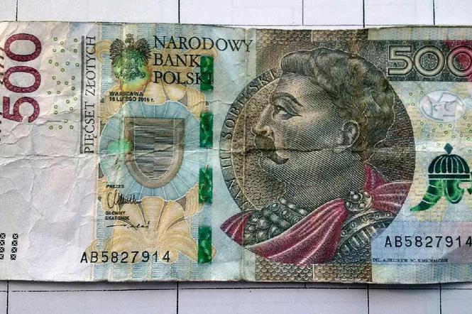 Podrobiony banknot o nominale 500 zł