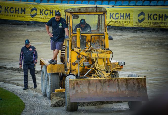 Stal Gorzów - GKM Grudziądz. Kibice przez ponad 5 godzin byli uwięzieni na stadionie, a mecz się nie odbył!