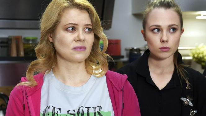 Barwy szczęścia, odcinek 2509: Jowita (Magdalena Żak), Sławka (Ewelina Serafin)