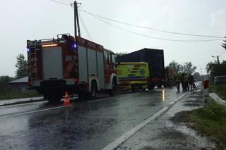 Lubelskie: To cud, że wszyscy żyją. Tir wjechał w budynek mieszkalny