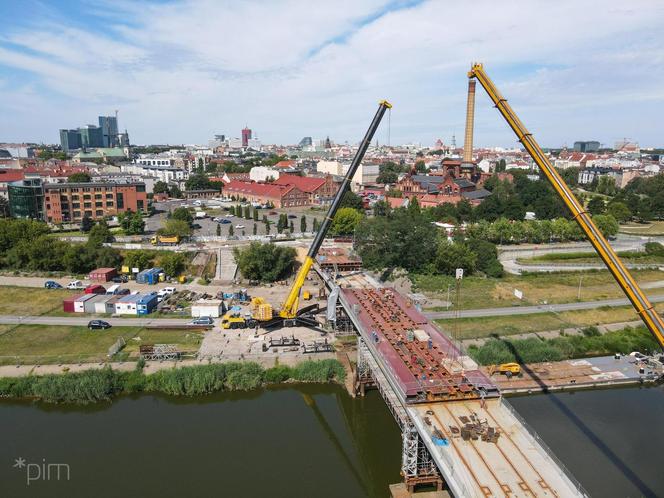 Jak przebiega budowa mostów Berdychowskich w Poznaniu? 