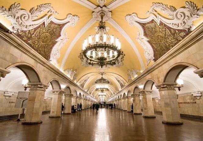 Metro w Moskwie. Stacja "Komsomolskaja"