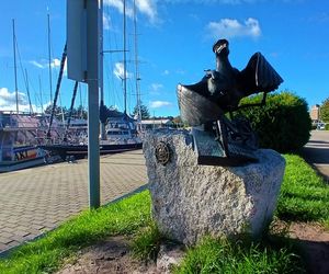 Rzeźby Marianów w Kołobrzegu