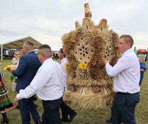 Korowód dożynkowy na dożynkach wojewódzkich 2025 w Świdniku